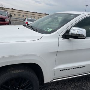 JEEP GRAND CHEROKEE SUMMIT - 2