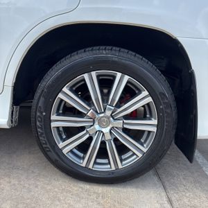 صورة مصغرة 18 لـ 2017 Lexus LX 570 BASE