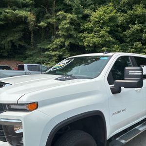 2025 Chevrolet SILVERADO 2500HD LT 照片 2