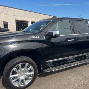 CHEVROLET SILVERADO 1500 HIGH COUNTRY - 2