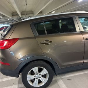 KIA SPORTAGE LX - 9