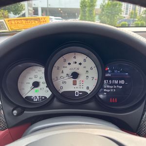 2023 Porsche MACAN GTS — миниатюра 41