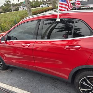 MERCEDES-BENZ GLA - 3