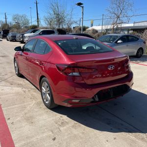 HYUNDAI ELANTRA VALUE EDITION - 5