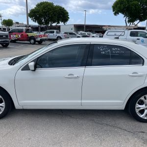 FORD FUSION SE - 4