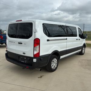 Ford Transit-350 Passenger V. XLT - 8