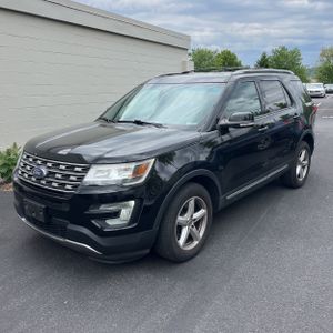 FORD EXPLORER XLT - 1