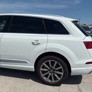 صورة 6 لـ 2019 AUDI Q7 55 PREMIUM