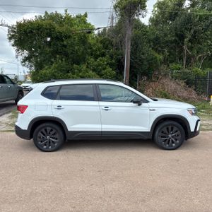 VOLKSWAGEN TAOS S 4MOTION - 10