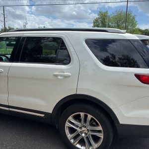 FORD EXPLORER XLT - 5