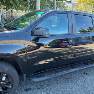 2021 Chevrolet SILVERADO 1500 RST photo 2