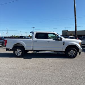 FORD F-250 SUPER DUTY LARIAT - 10