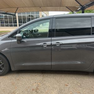 CHRYSLER PACIFICA TOURING PLUS - 4