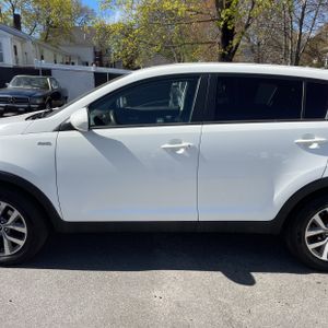 KIA SPORTAGE - 4
