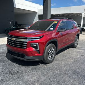 2025 Chevrolet TRAVERSE LT — фото 1