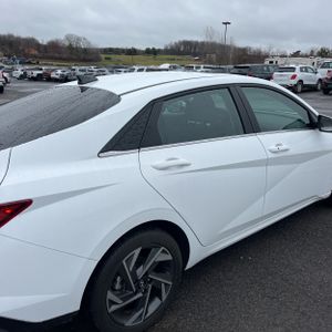HYUNDAI ELANTRA SEL - 9