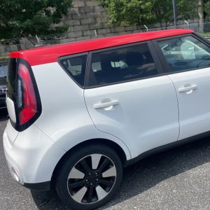 صورة 8 لـ 2017 KIA SOUL +