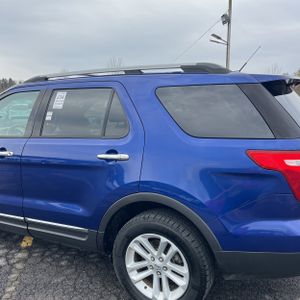 FORD EXPLORER XLT - 6