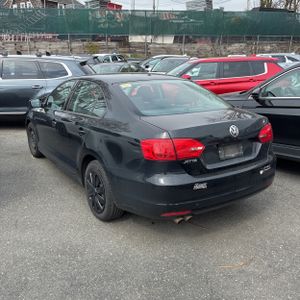 VOLKSWAGEN JETTA BASE - 5