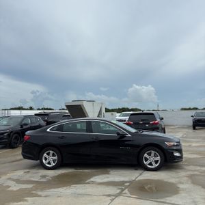 صورة 10 لـ 2024 Chevrolet MALIBU LT