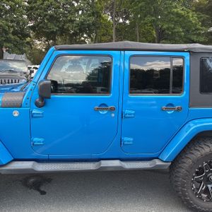 صورة 4 لـ 2015 JEEP WRANGLER UNLIMITED SAHARA