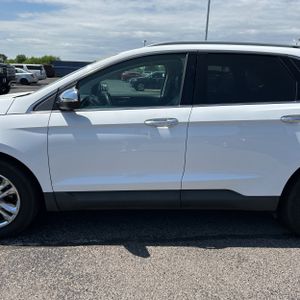 FORD EDGE SEL - 4