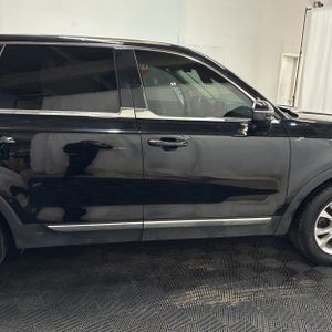 KIA TELLURIDE LX - 10