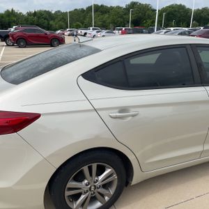 HYUNDAI ELANTRA VALUE EDITION - 8
