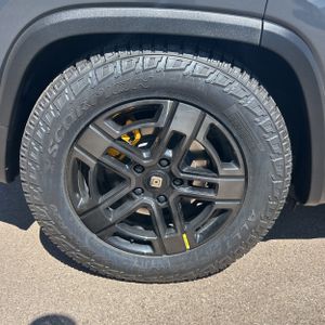 صورة مصغرة 19 لـ 2023 Rivian R1S ADVENTURE
