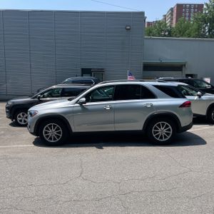 2025 Mercedes-BENZ GLE 照片 3