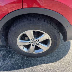صورة 18 لـ 2015 Toyota RAV4 XLE