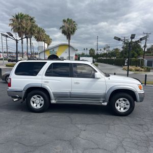TOYOTA 4RUNNER - 10