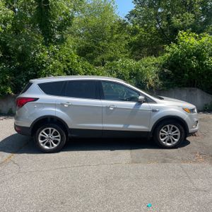 FORD ESCAPE SE - 10