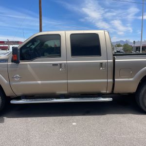 FORD F-250 SUPER DUTY LARIAT - 4