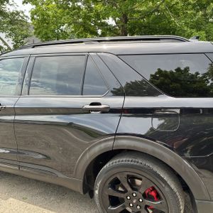 FORD EXPLORER ST - 6