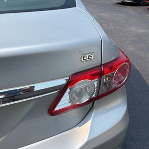 2012 Toyota COROLLA LE — миниатюра 23