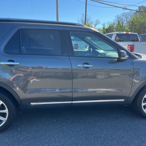 FORD EXPLORER LIMITED - 9