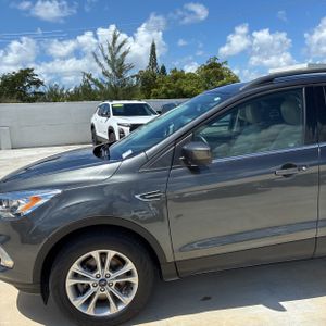 FORD ESCAPE SEL - 2