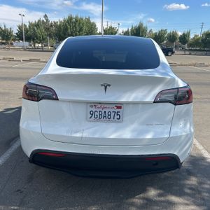 TESLA MODEL Y LONG RANGE - 4