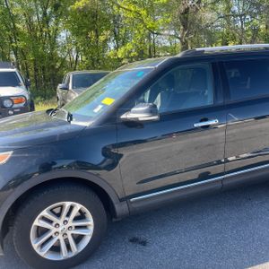 FORD EXPLORER XLT - 2