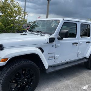 صورة 2 لـ 2021 JEEP WRANGLER 4XE UNLIMITED SAHARA