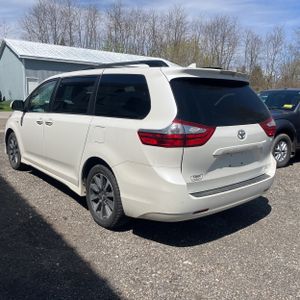 TOYOTA SIENNA - 5