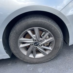 2020 KIA OPTIMA LX — миниатюра 20