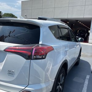 2018 Toyota RAV4 XLE photo 9
