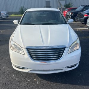 2011 Chrysler 200 TOURING photo 14