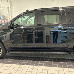 CHEVROLET SUBURBAN RST - 3