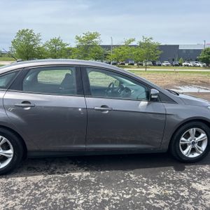 FORD FOCUS SE - 10