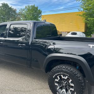 TOYOTA TACOMA TRD OFF-ROAD - 6