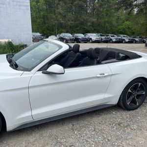 FORD MUSTANG ECOBOOST - 4