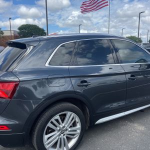 AUDI Q5 2.0T PREMIUM - 9